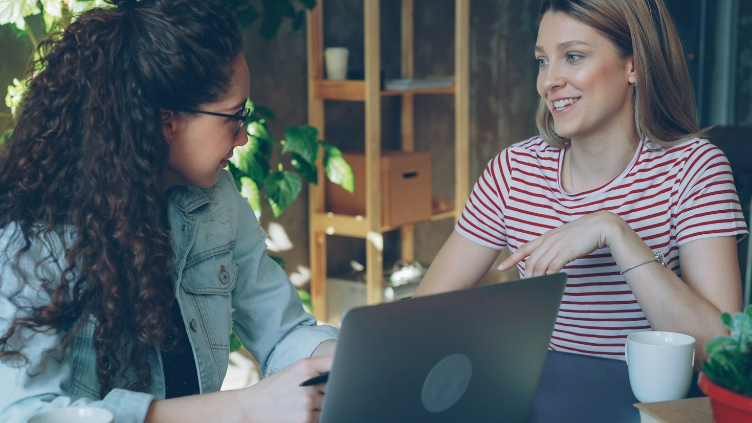 How Thoughtful Reading Expands Your Worldview and Mindset